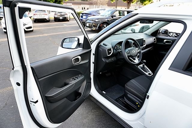 New 2026 White Hyundai SEL image 38