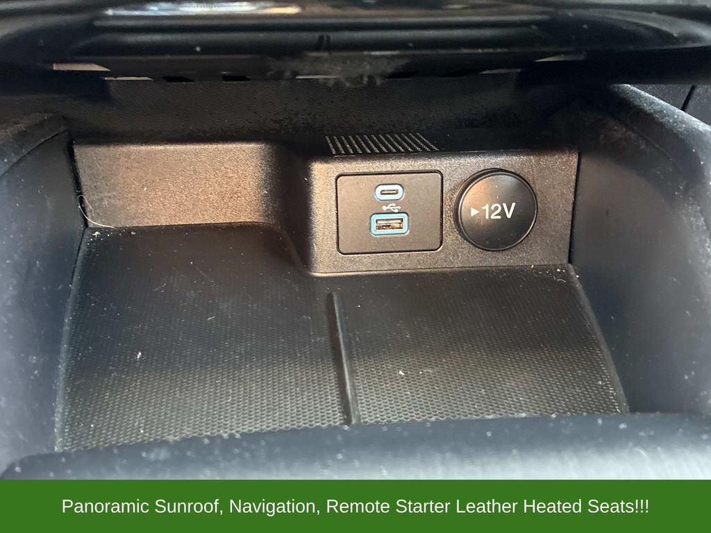 Used 2022 Silver Ford SEL image 31