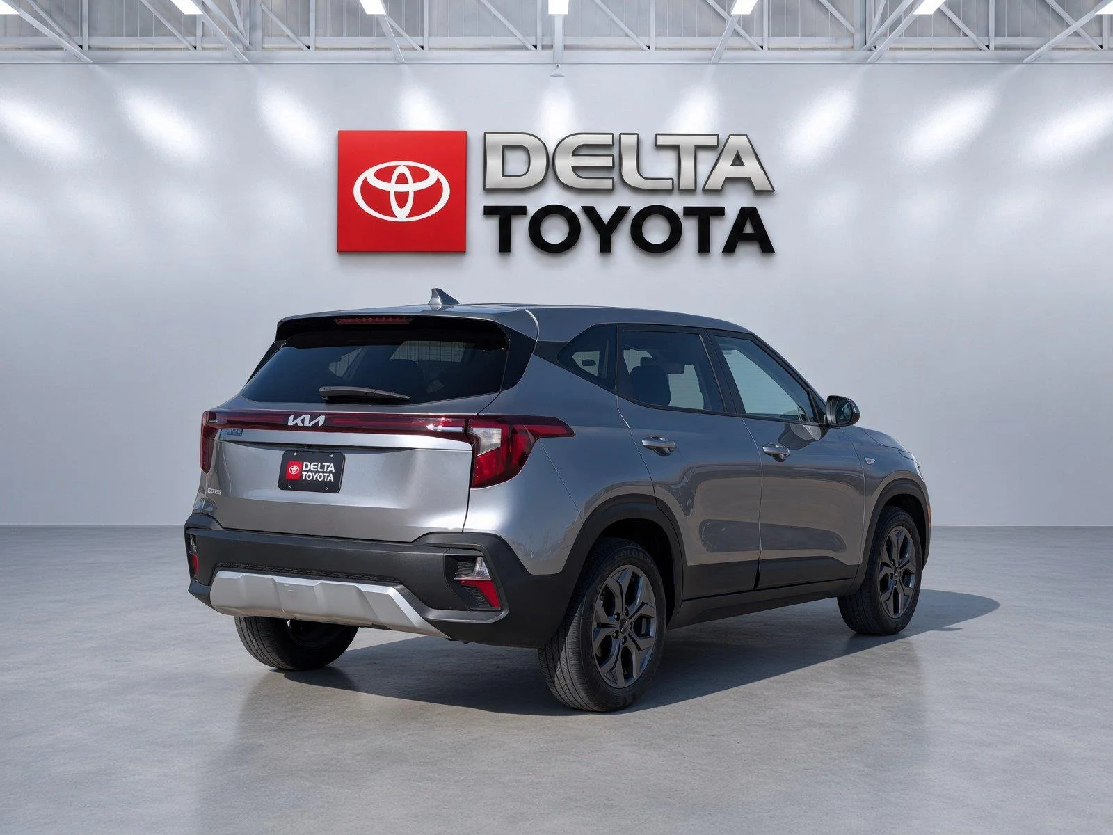 Used 2026 Steel Gray Kia LX image 6