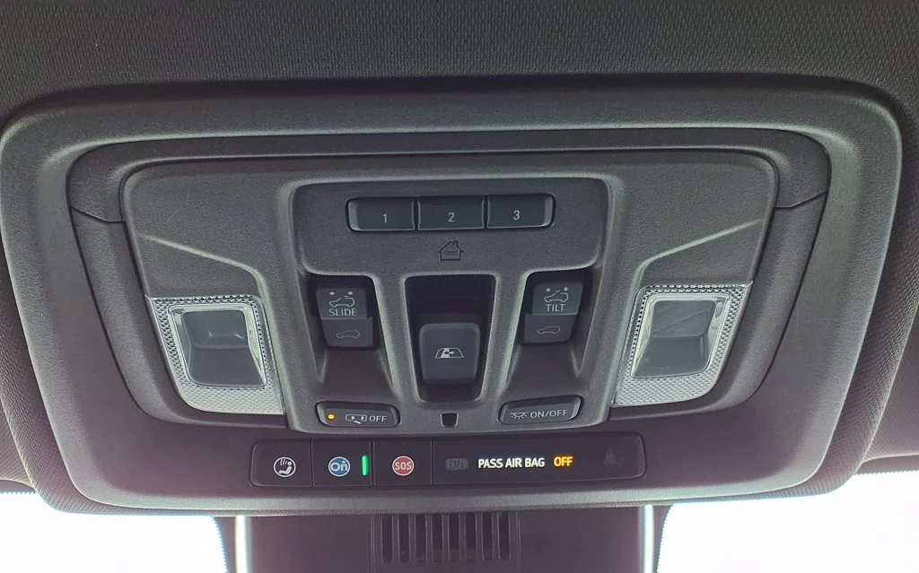 Used 2025 Black GMC Denali image 23