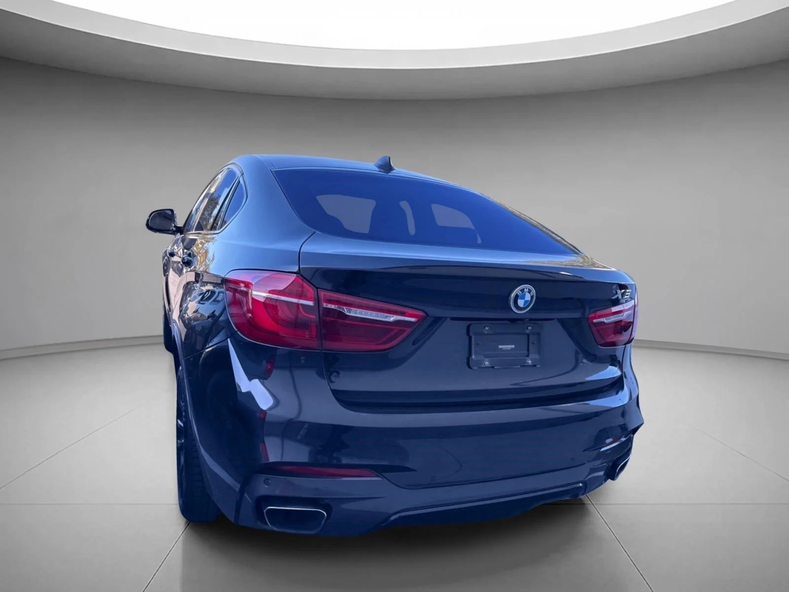 Used 2018 Black Sapphire Metallic BMW xDrive35i image 9