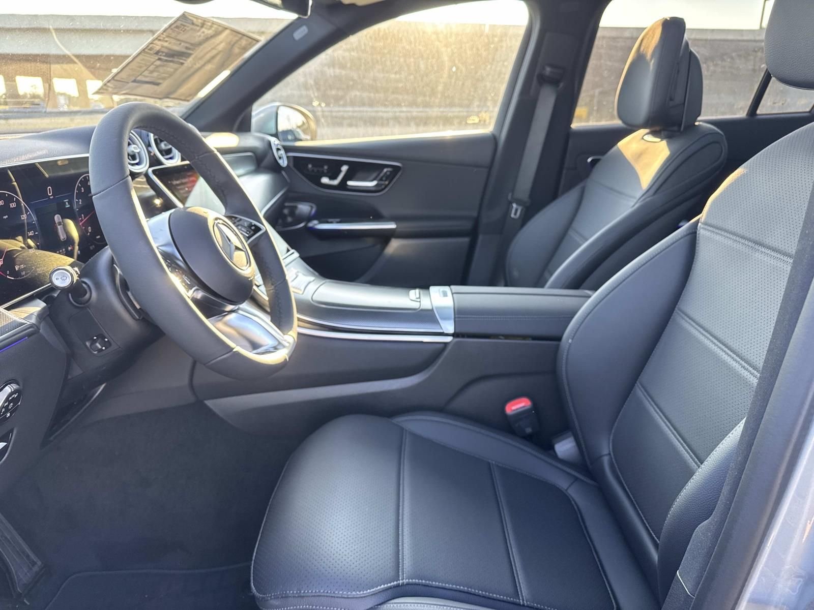 2026 Mercedes-Benz GLC Base - Photo 8