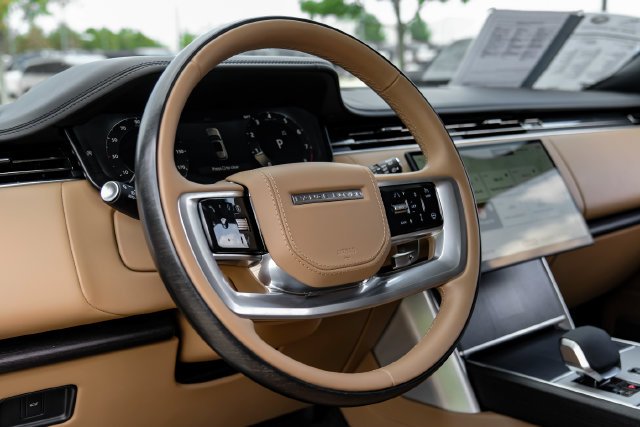 Used 2025 Gray Land Rover Autobiography image 20
