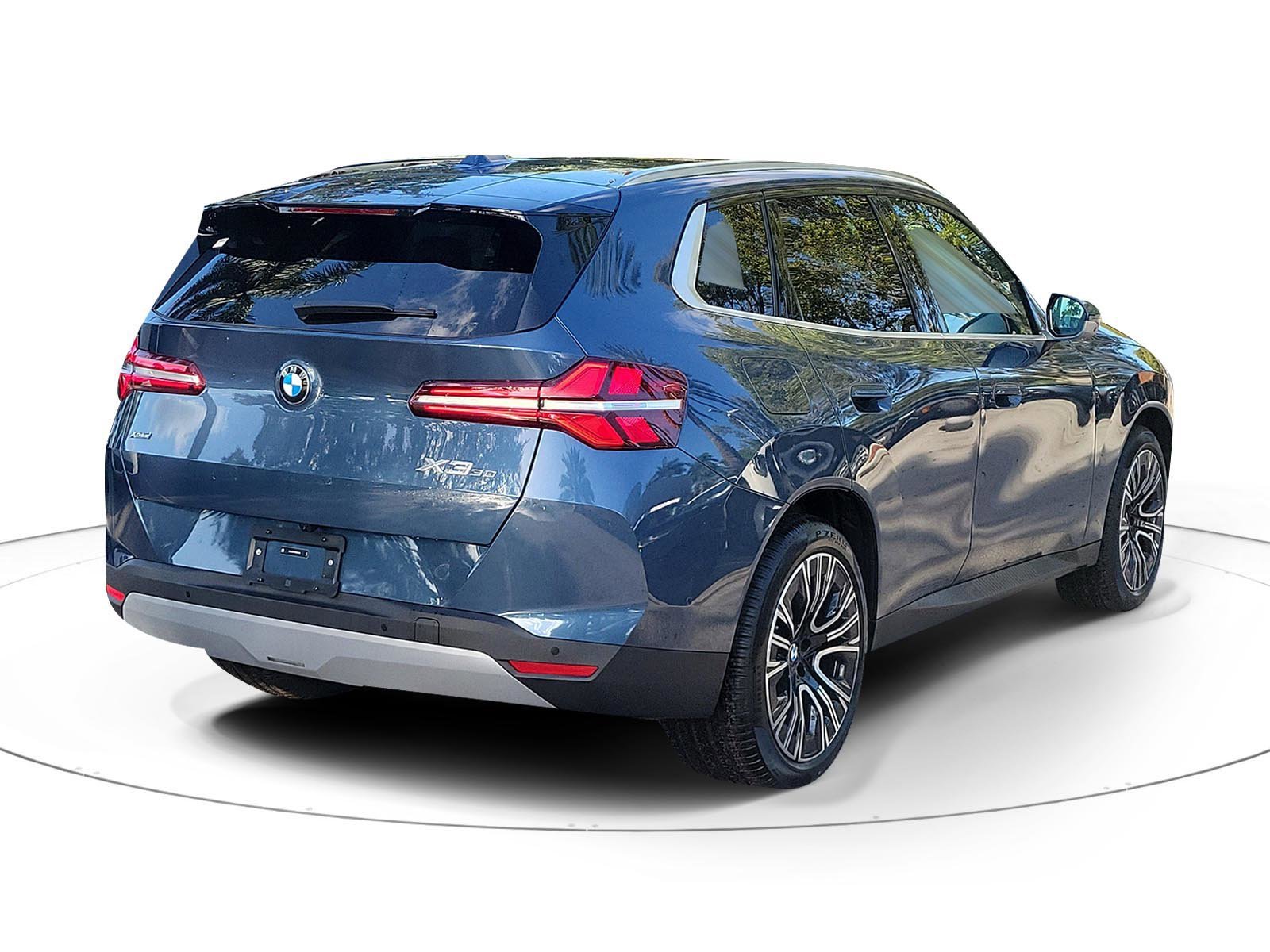 New 2026 Arctic Race Blue Metallic BMW 30 xDrive image 4