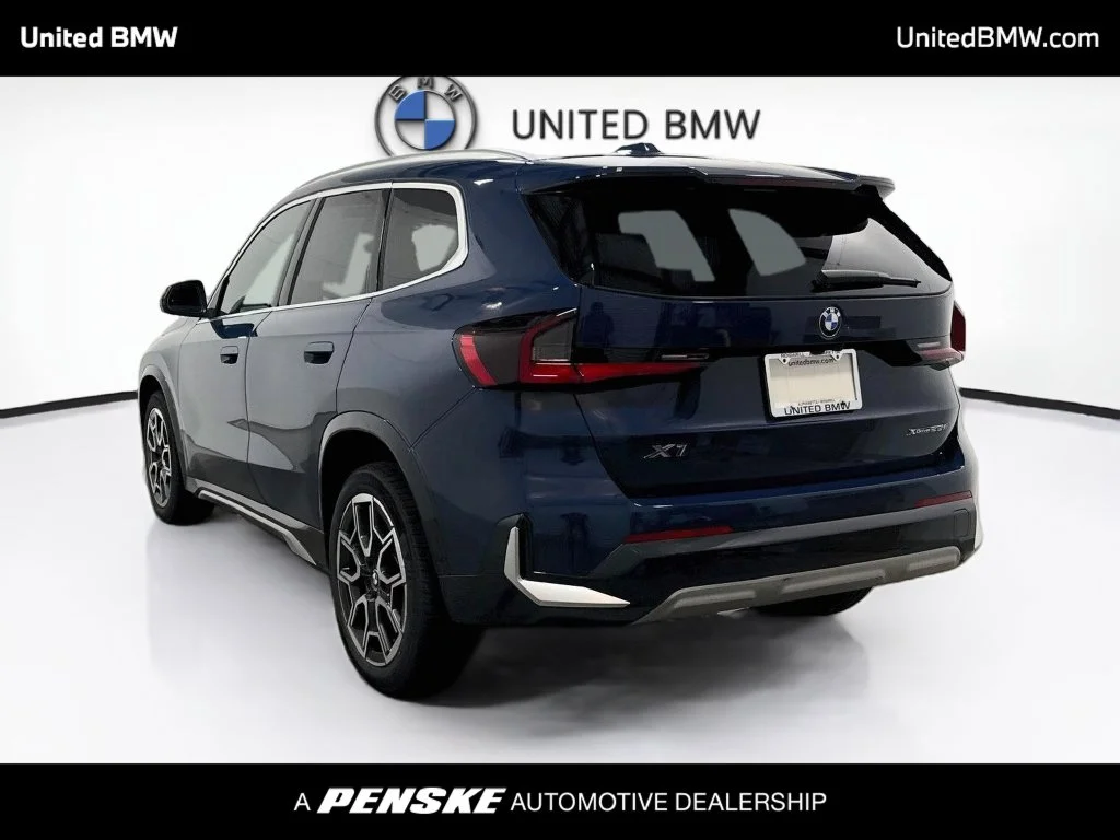 Certified Used 2026 Night Dusk Blue Metallic BMW xDrive28i image 7