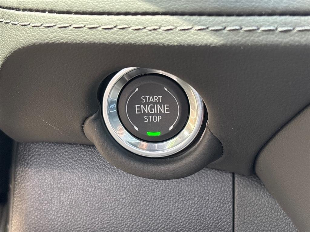 2026 Chevrolet Suburban LT - Photo 18