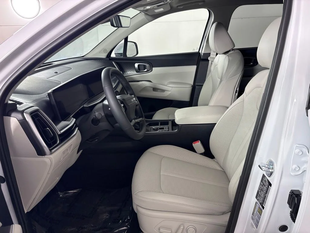 New 2026 Glacial White Pearl Kia EX image 28
