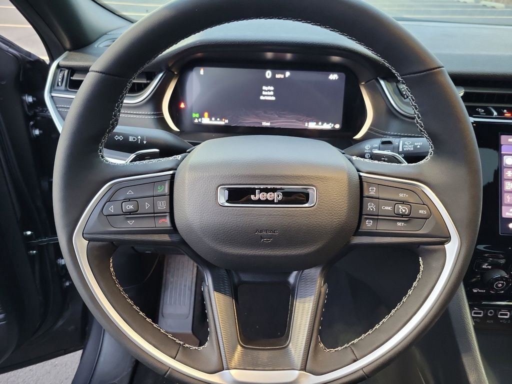 New 2026 Baltic Gray Metallic Clear-Coat Exterior Paint Jeep Laredo X image 23