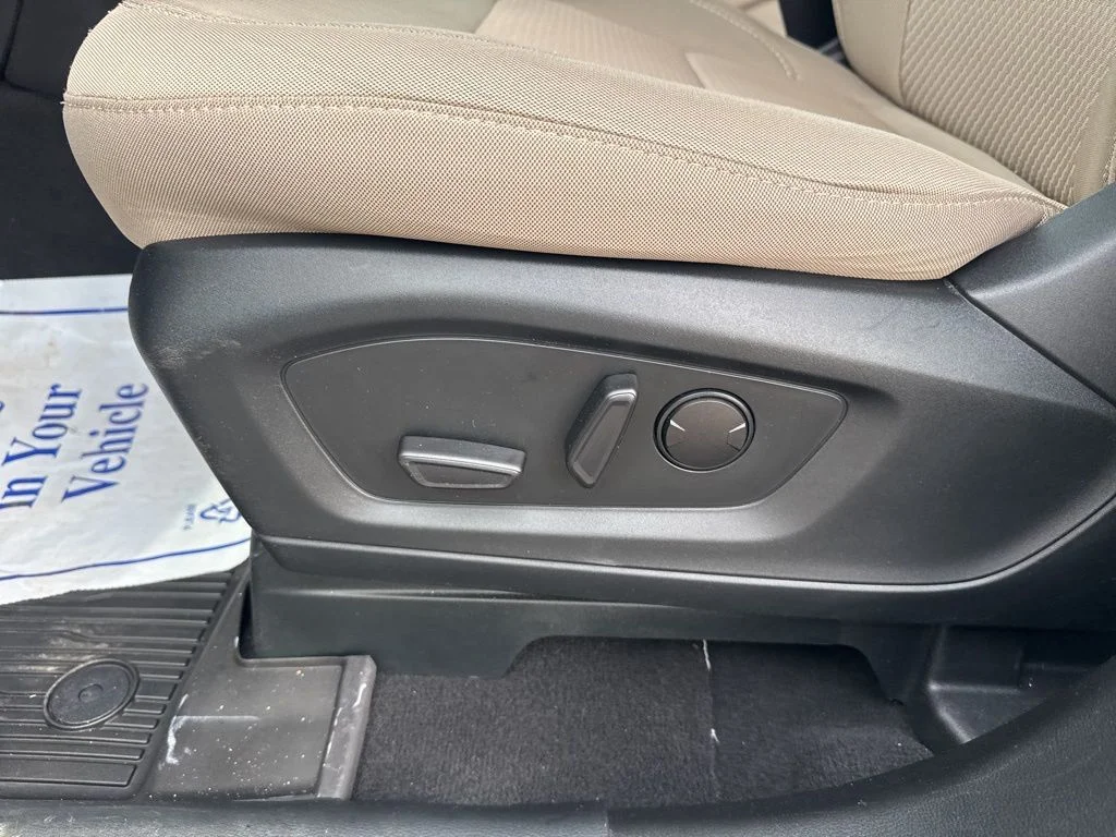 2023 Ford Explorer XLT - Photo 34