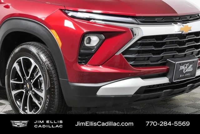 Used 2025 Crimson Metallic Chevrolet LT image 32
