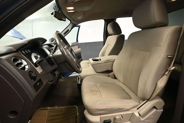 Used 2010  Ford XLT image 17