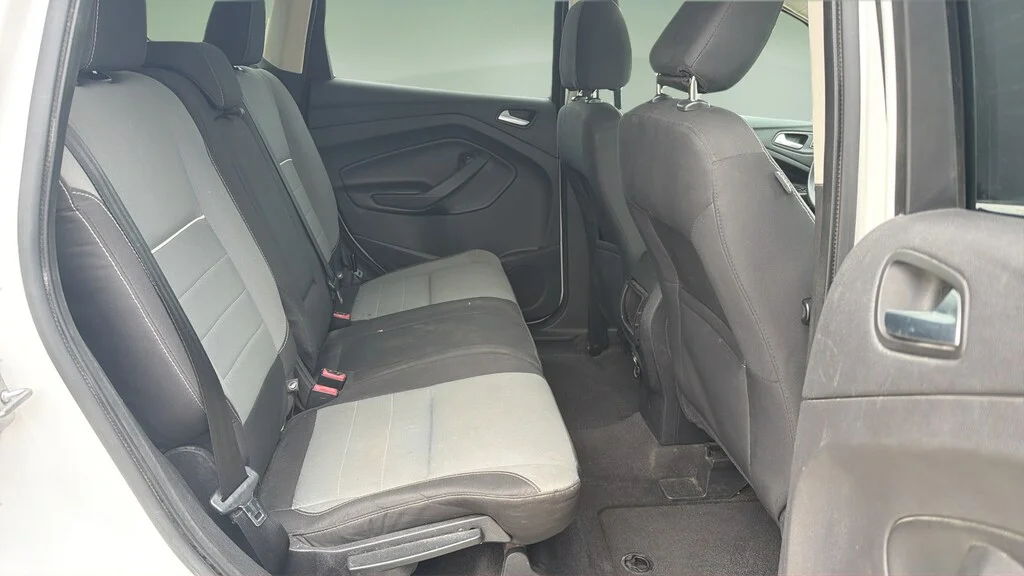 Used 2014 Oxford White Ford SE image 19