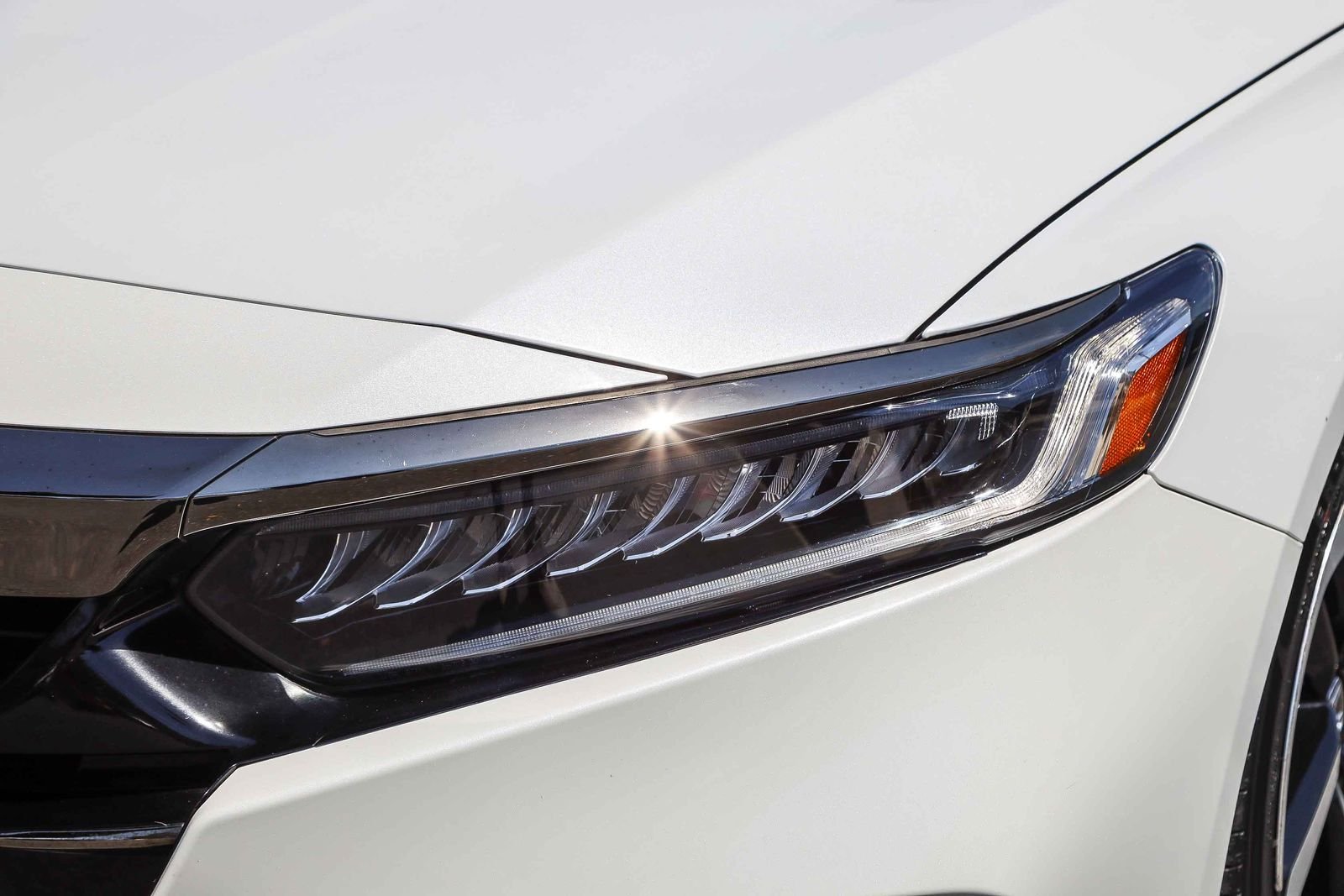 Used 2022 Platinum White Pearl Honda Sport image 10