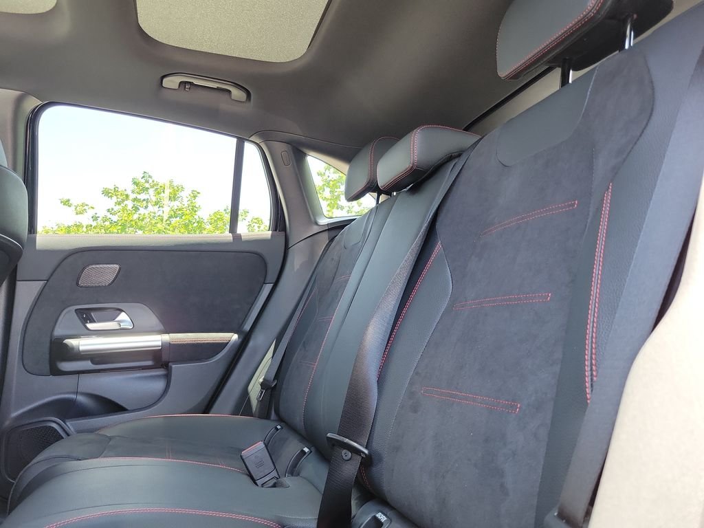 New 2026 Night Black Mercedes-Benz GLA 250 image 9