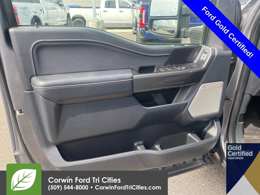 Certified Used 2023 Avalanche Ford Lariat image 3