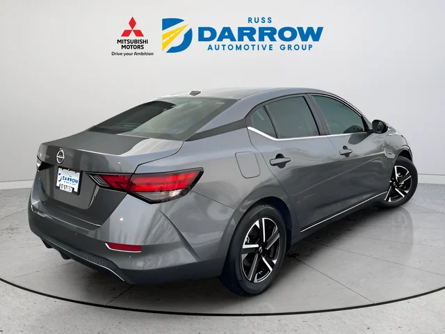 Used 2025 Gray Nissan SV image 5