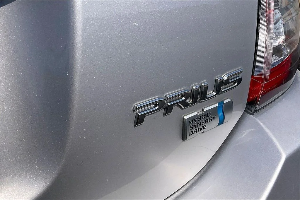 Used 2008 Silver Toyota Base image 7