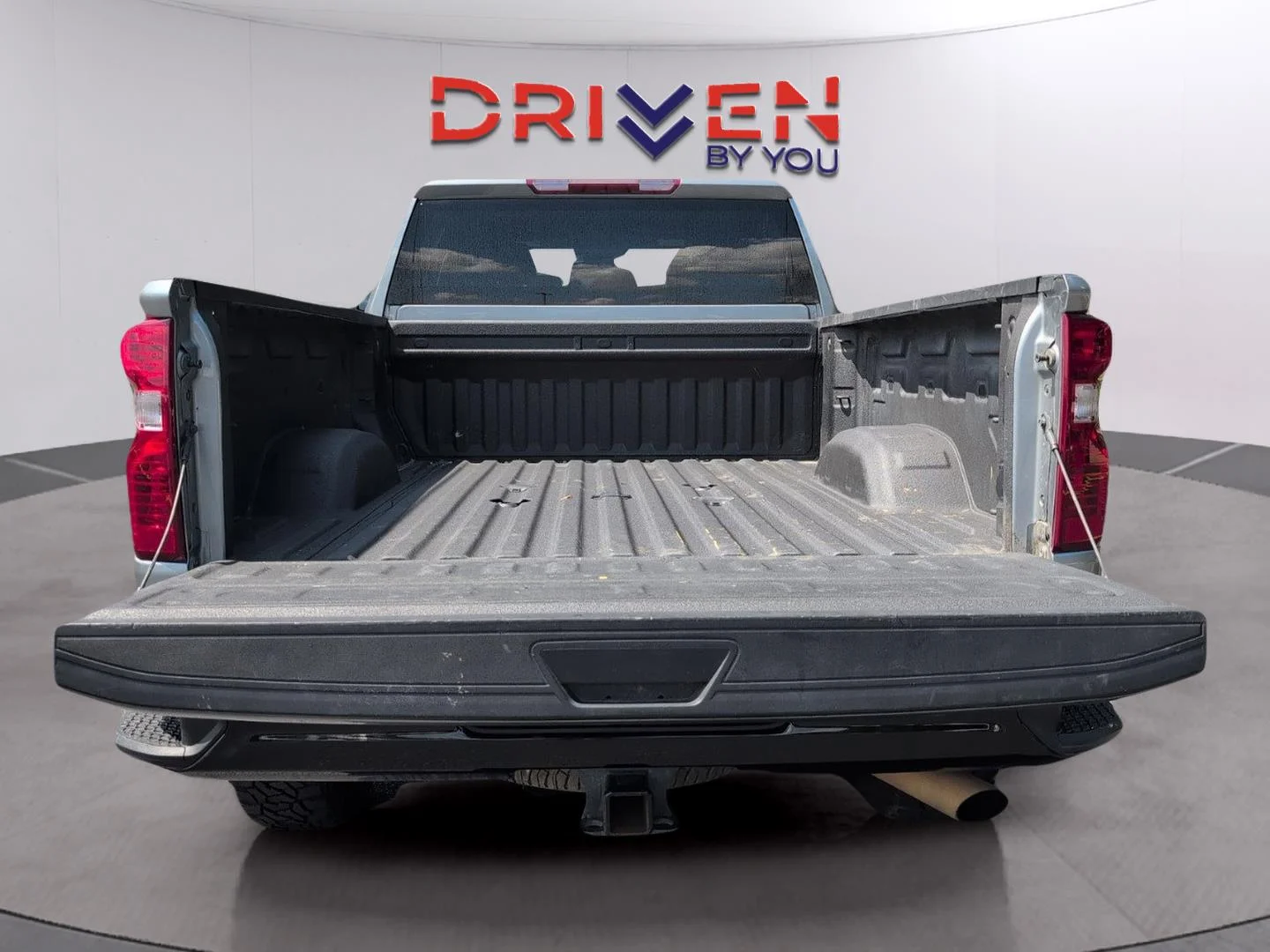 Used 2024 Sterling Gray Metallic Chevrolet Custom image 9