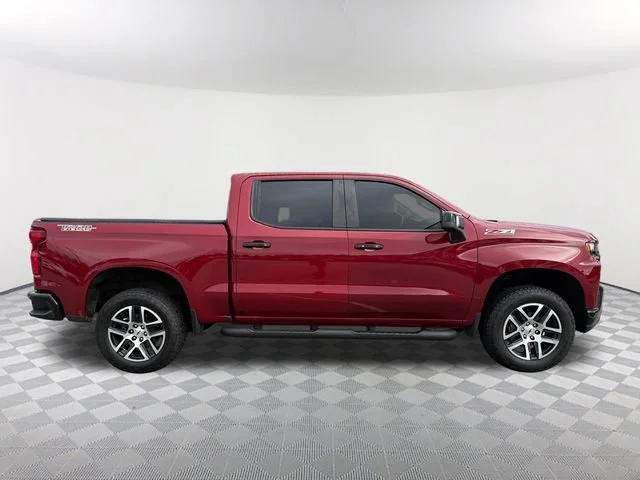 Used 2020 CAJUN RED TINTCOAT Chevrolet LT Trail Boss image 4