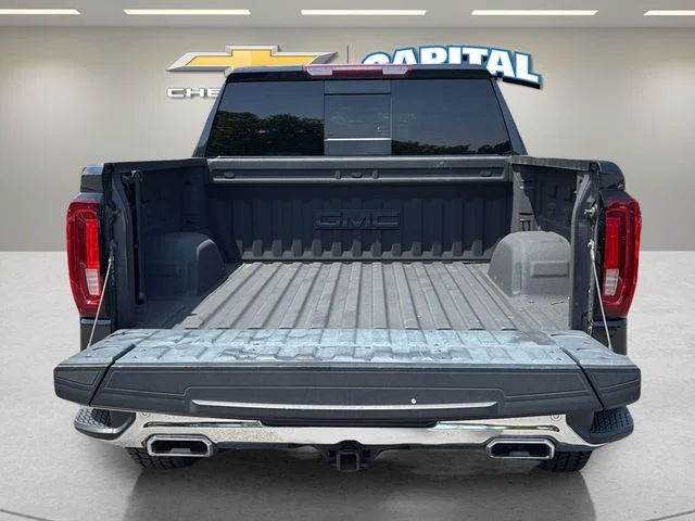 Used 2022 Silver GMC SLT image 32