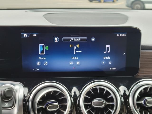 Used 2026 White Mercedes-Benz GLB 250 image 20