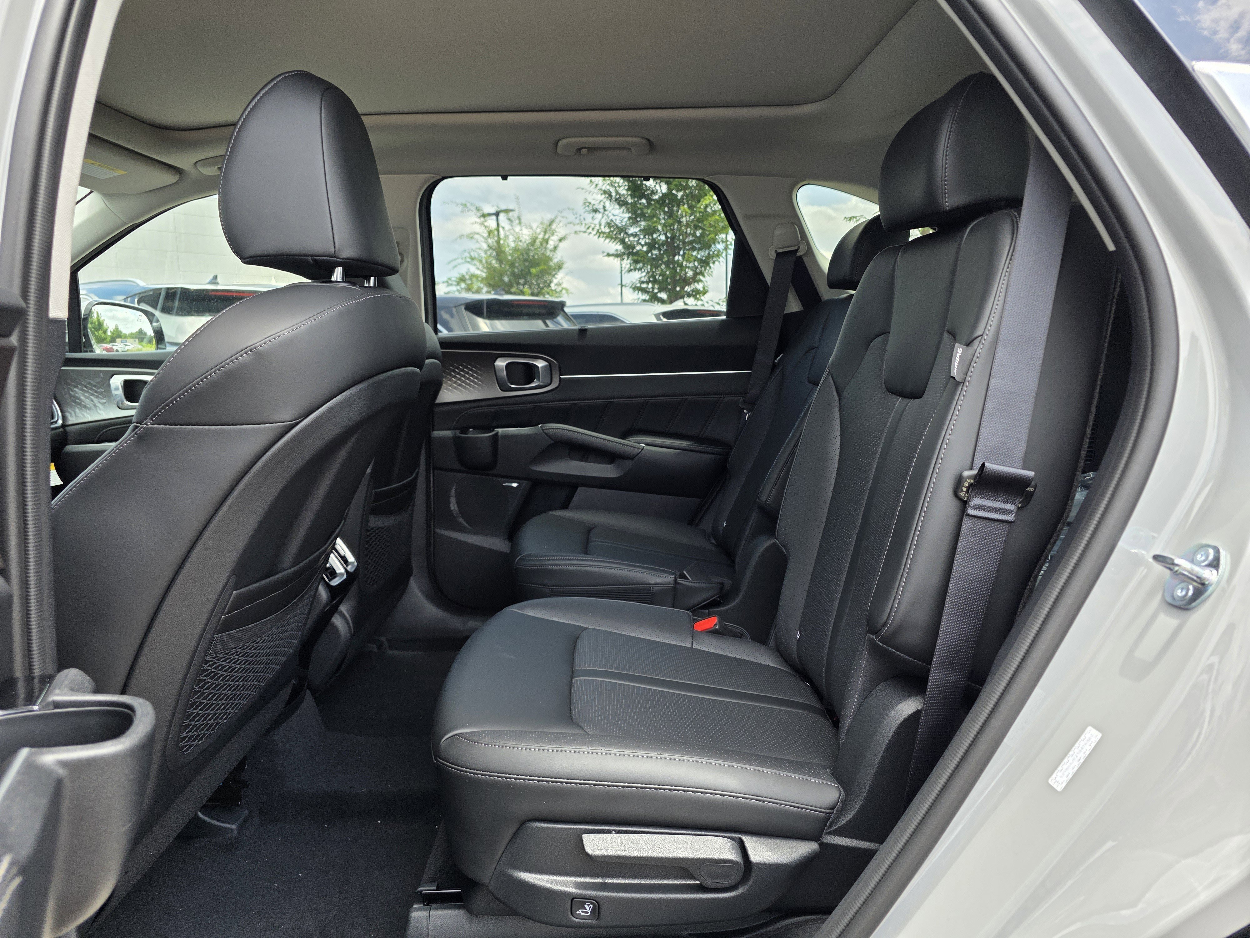 New 2026 Wolf Gray Kia SX image 13