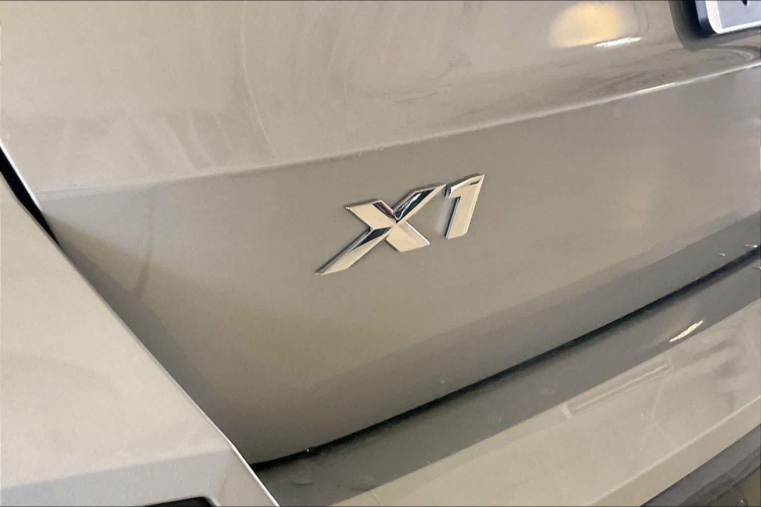 New 2026 Space Silver Metallic BMW xDrive28i image 14