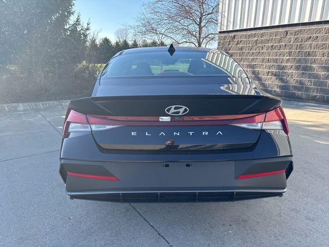 New 2026 Abyss Black Hyundai SEL Sport image 39