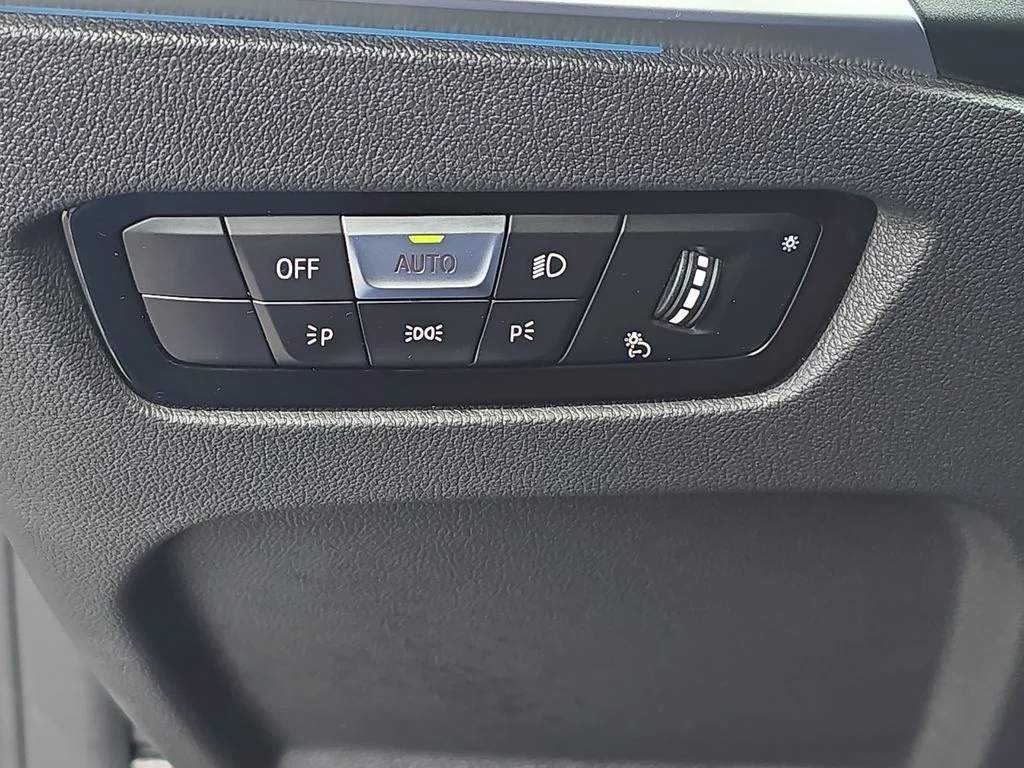 Used 2024 Gray BMW M50 image 29