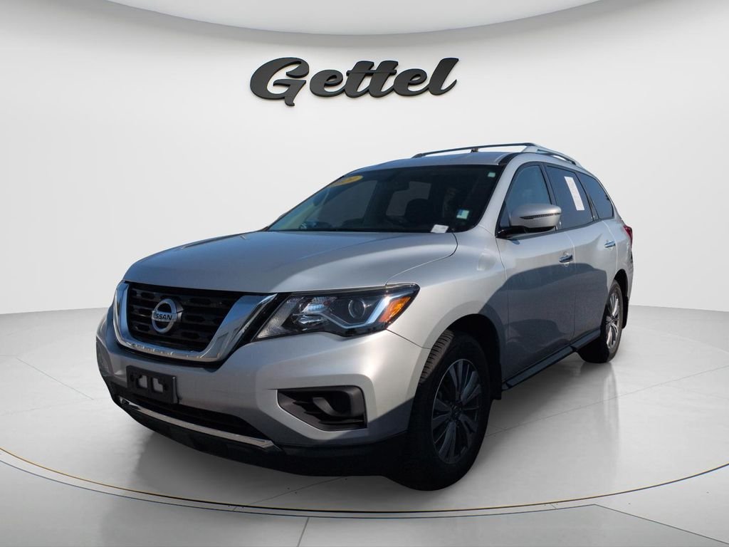 Used 2020 Silver Nissan S image 1