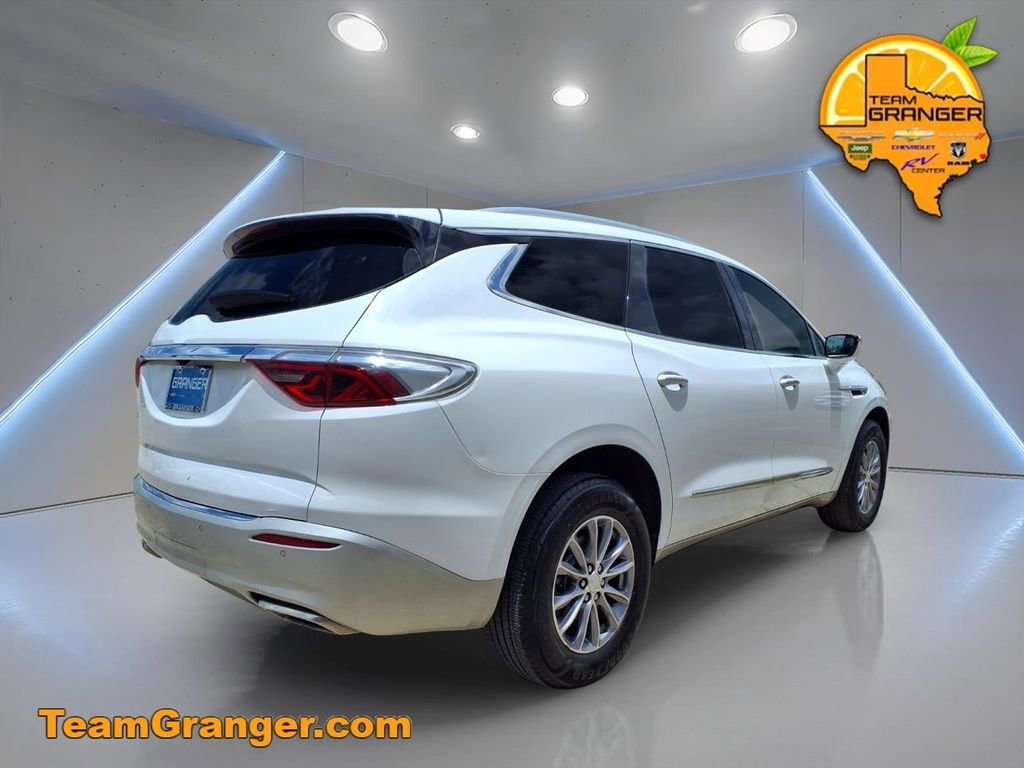 Used 2022 Summit White Buick Essence image 2