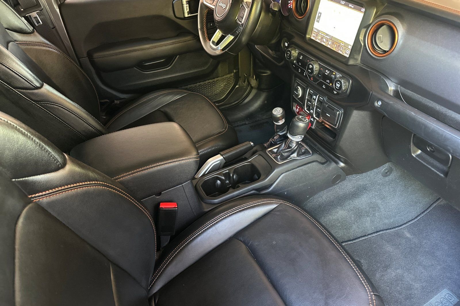 Used 2022 Gray Jeep Mojave image 20