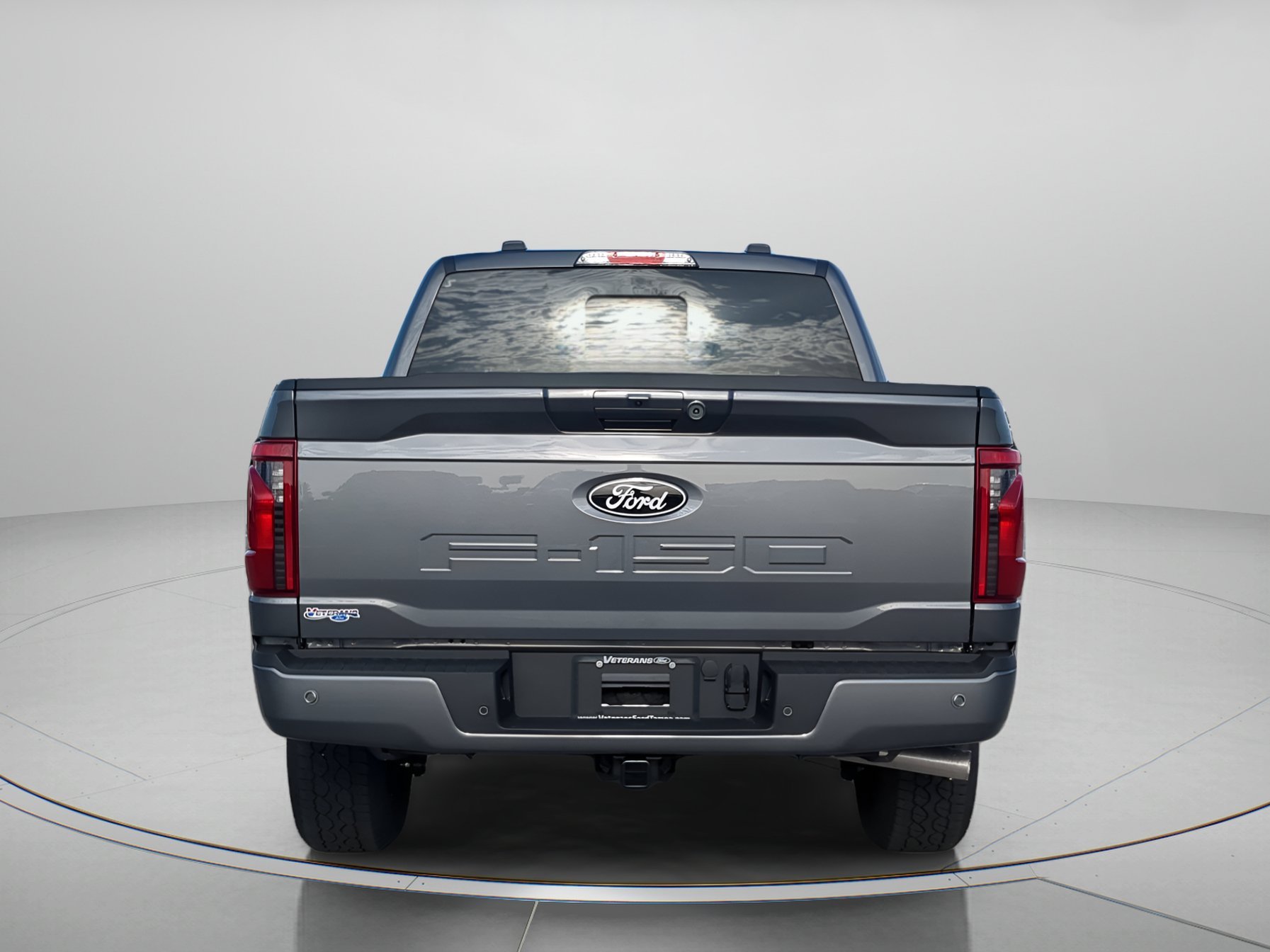 New 2026 Carbonized Gray Metallic Ford XLT image 38