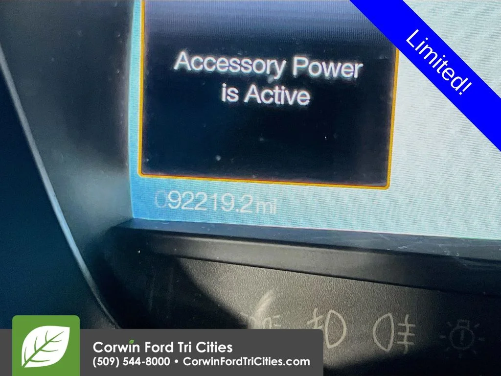 Used 2017 White Platinum Clearcoat Metallic Ford Limited image 2