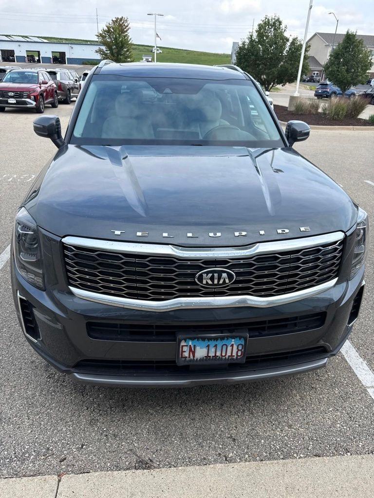 Used 2020 Gray Kia S image 7