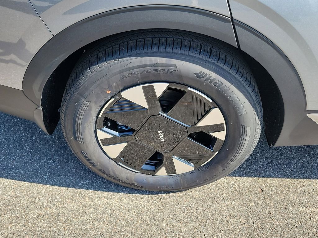 New 2026 Gray Kia LX image 38