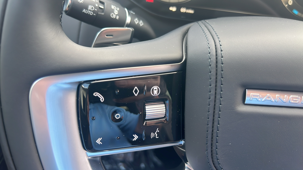 New 2027 White Land Rover SE image 31