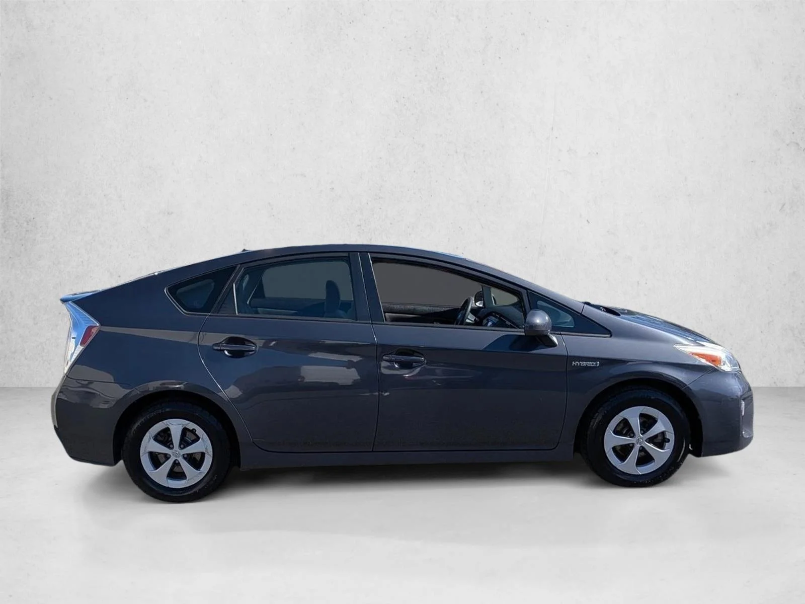 Used 2015 Winter Gray Metallic Toyota Two image 4