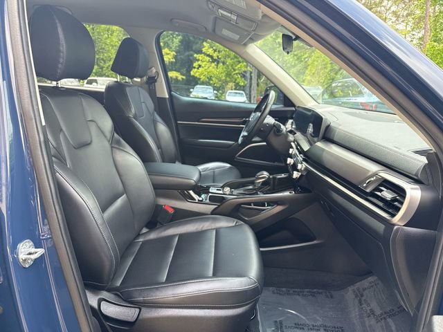 Used 2023 Black Kia S image 27