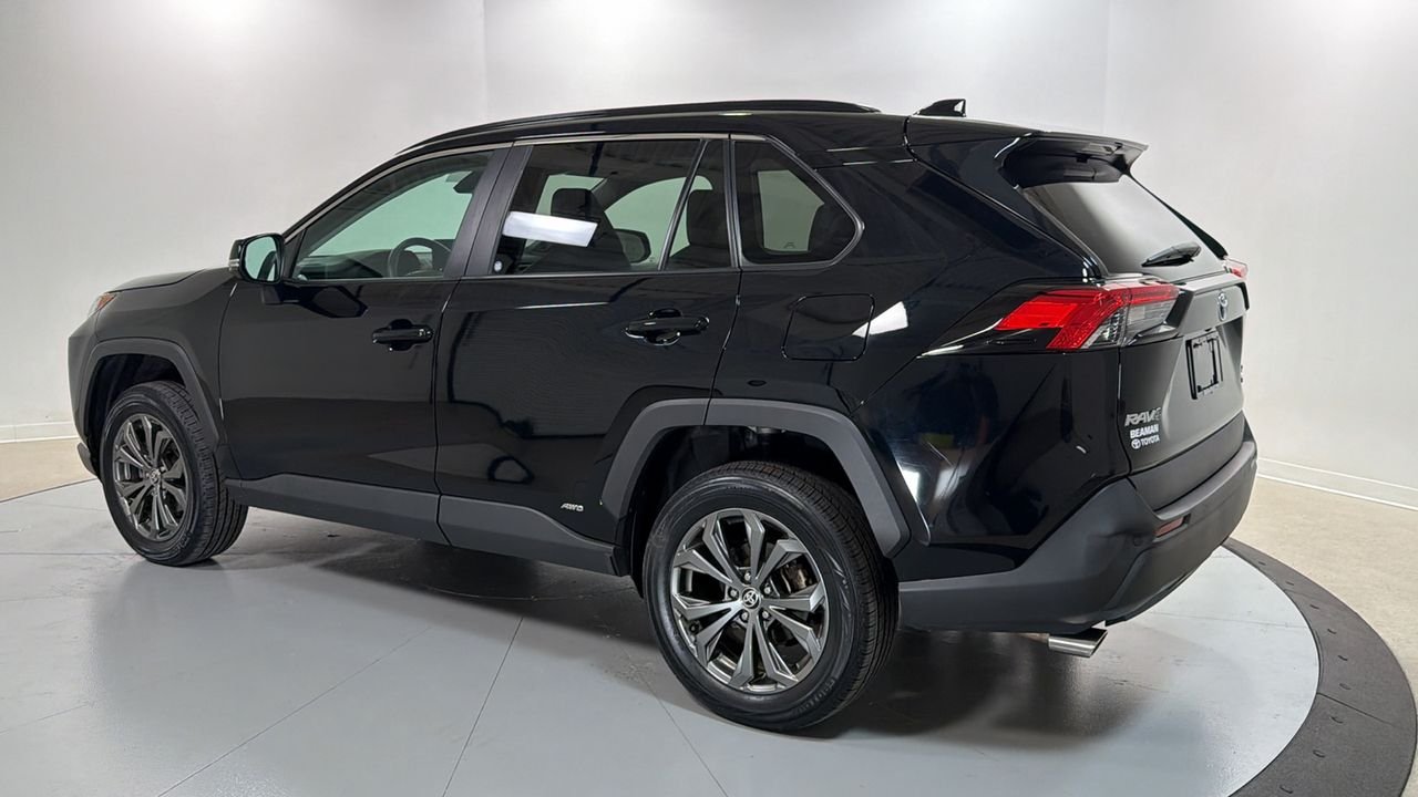 Used 2024 Black Toyota XLE Premium image 7