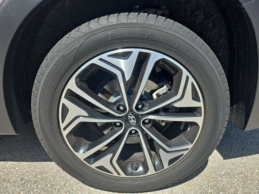 Used 2020 Silver Hyundai Limited image 10