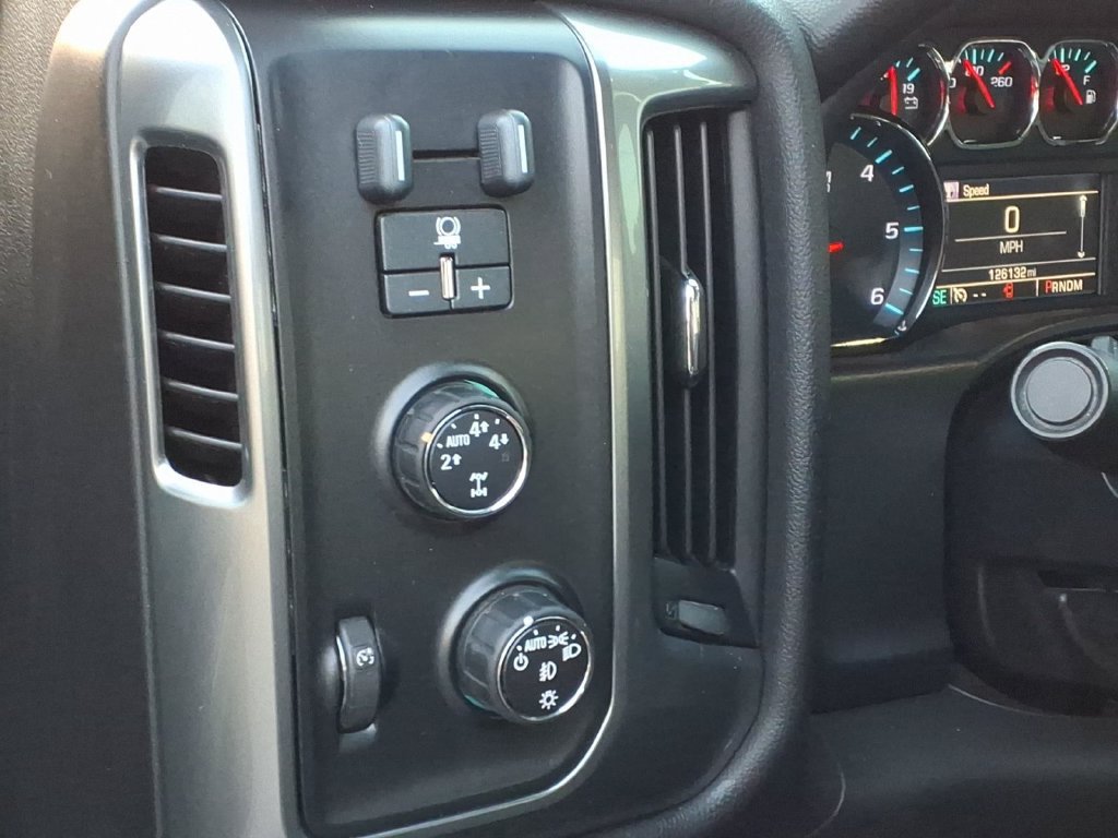 Used 2015 DEEP OCEAN BLUE METALLIC Chevrolet LT image 18