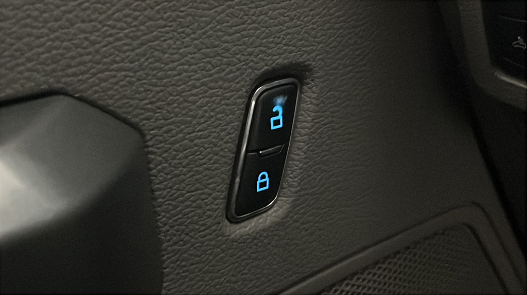 Used 2018 Silver Ford XLT image 55