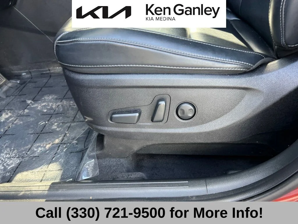 Used 2024 Red Kia S image 29