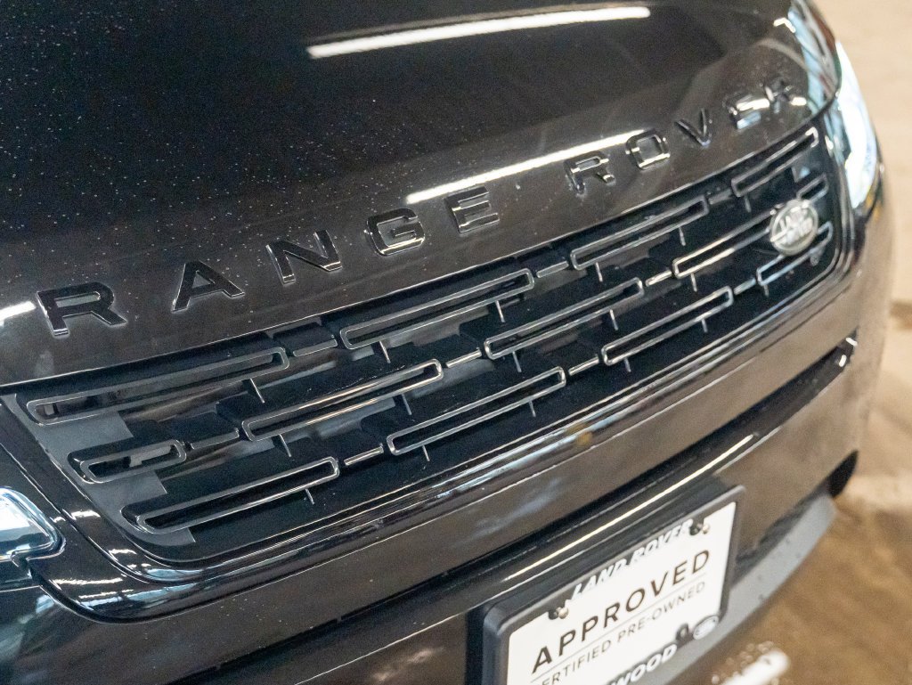 Used 2025 Black Land Rover S image 16