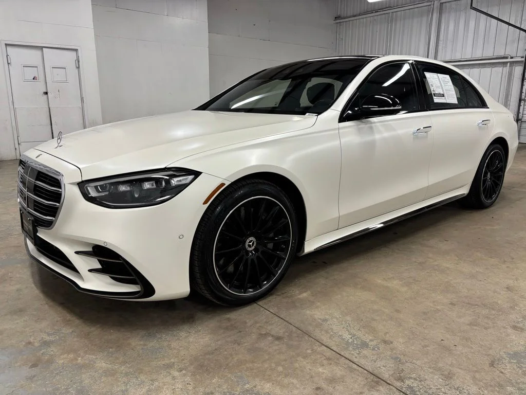 Used 2023 White Mercedes-Benz S 580 image 4