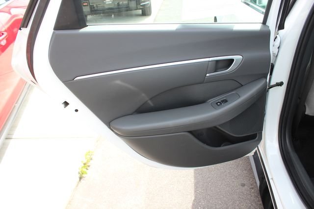 Used 2020 Gray Hyundai SEL image 21