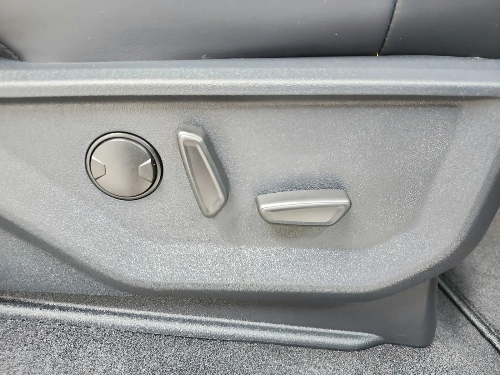 New 2026 Gray Ford Tremor image 43