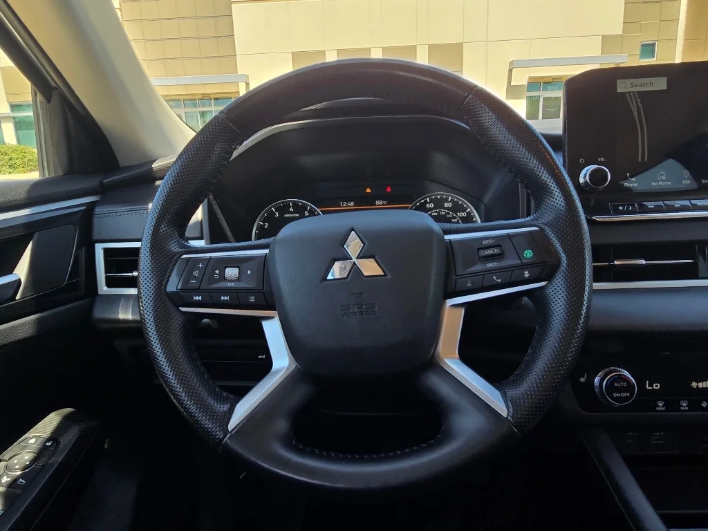 Used 2024 Gray Mitsubishi SE image 29