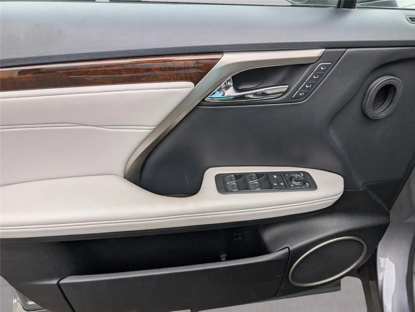 Used 2019 Nebula Gray Pearl Lexus RX 350 image 12